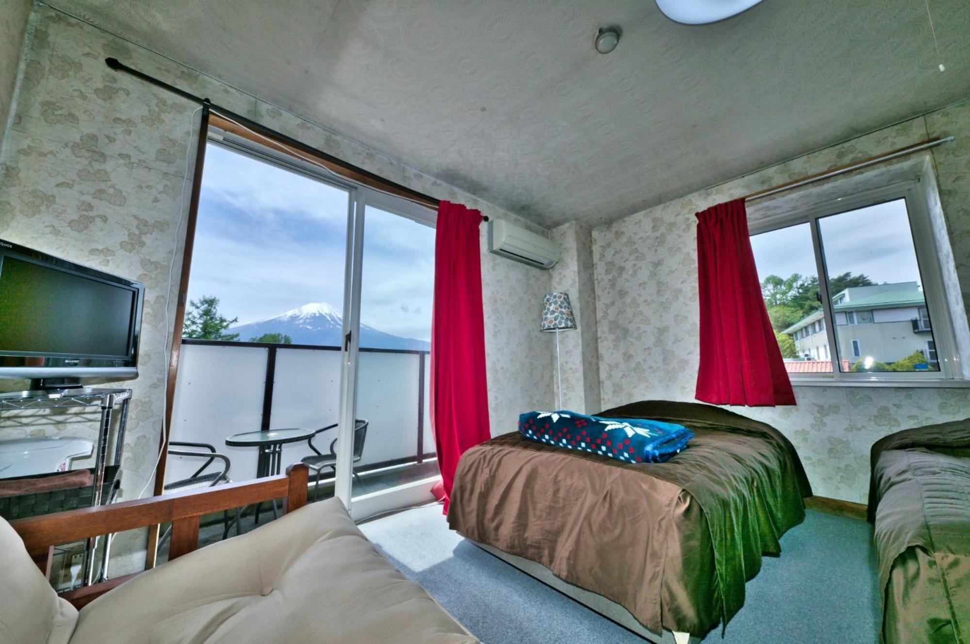 Hotel Camelot Fujikawaguchiko Dış mekan fotoğraf