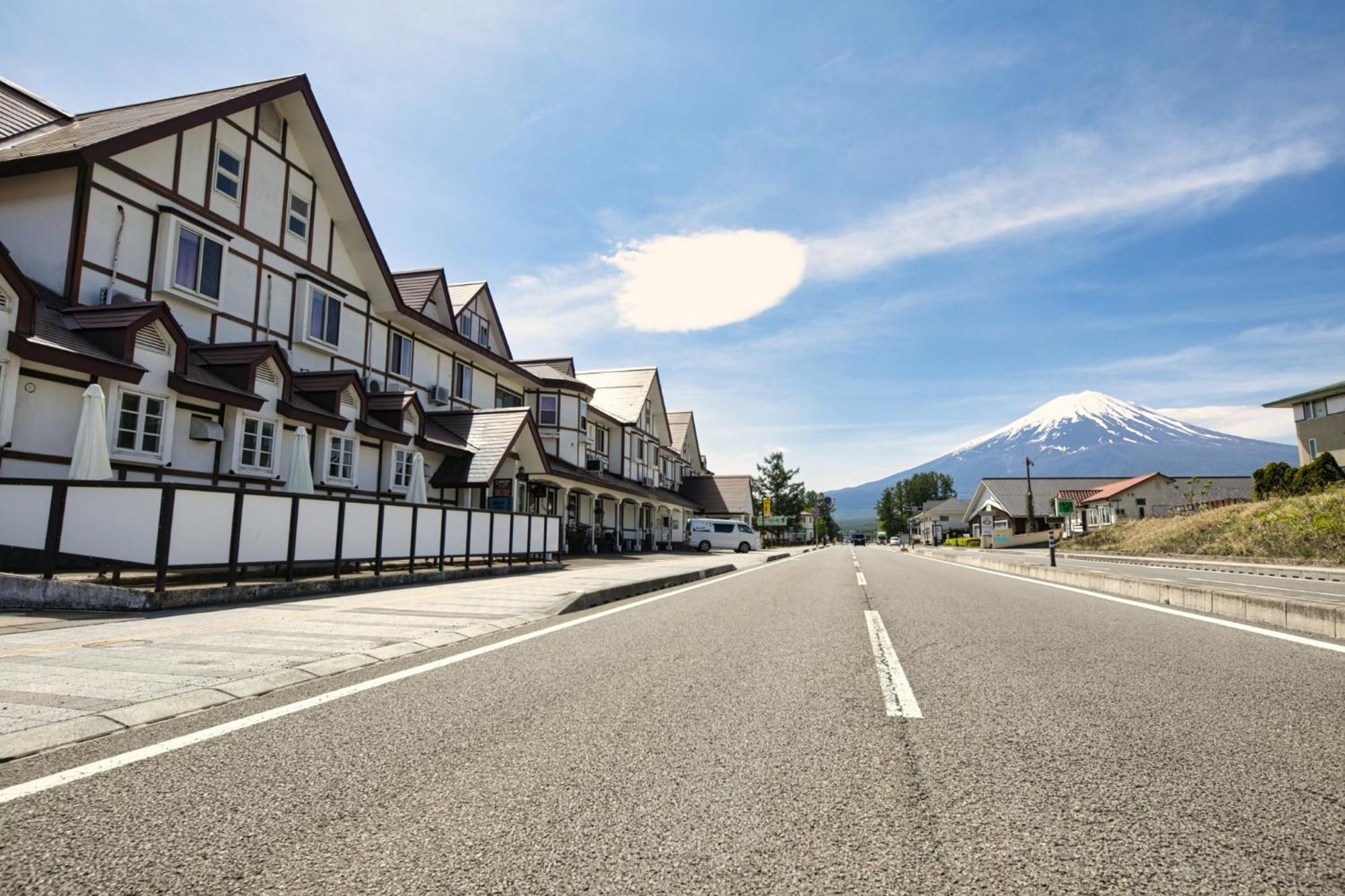 Hotel Camelot Fujikawaguchiko Dış mekan fotoğraf